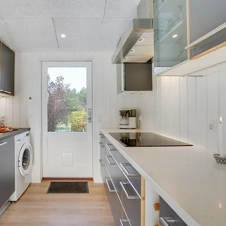 Ridvan - 500m From The Sea By Interhome Feriehus